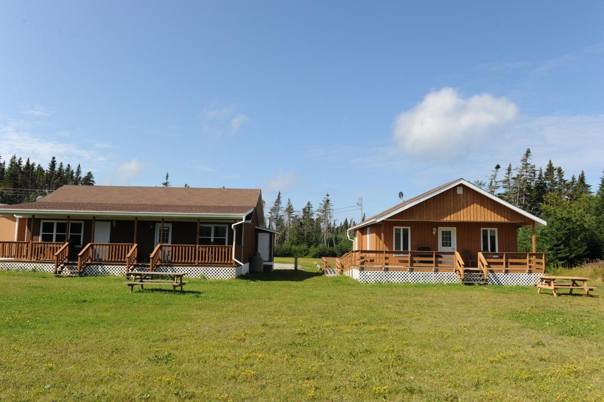Riverside Chalets River of Ponds Экстерьер фото